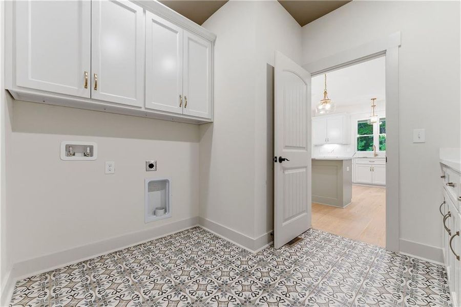 Spacious, unfurnished interior of a new home in , Canton (Image 29).