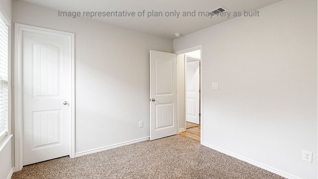 Spacious, unfurnished interior of a new home in Royal Oak South, Corpus Christi (Image 21).