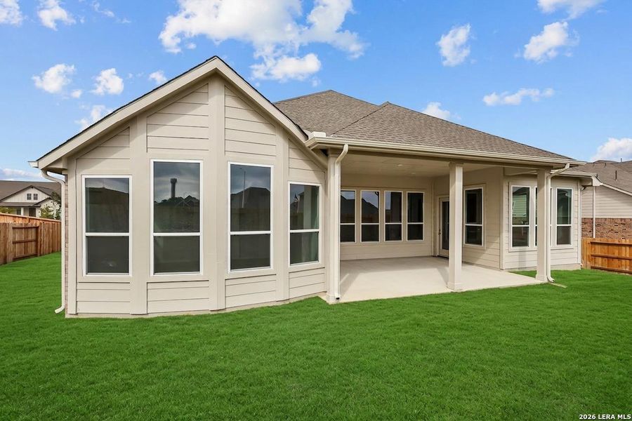 Exterior details and patio area of a home in Homestead, Schertz (Image 4).