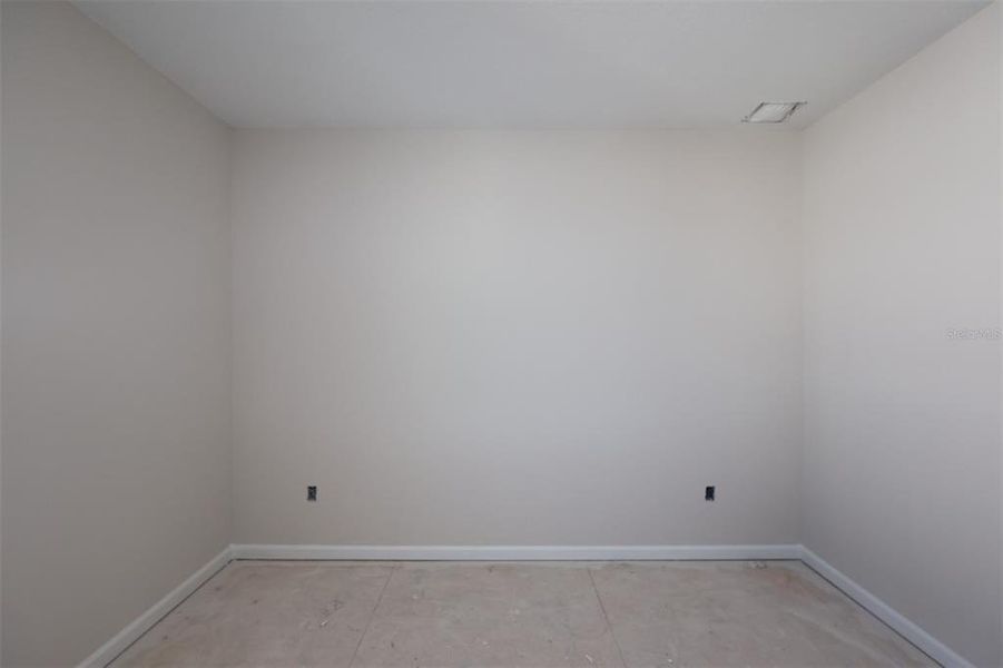 Spacious, unfurnished interior of a new home in Center Lake on the Park, St. Cloud (Image 11).