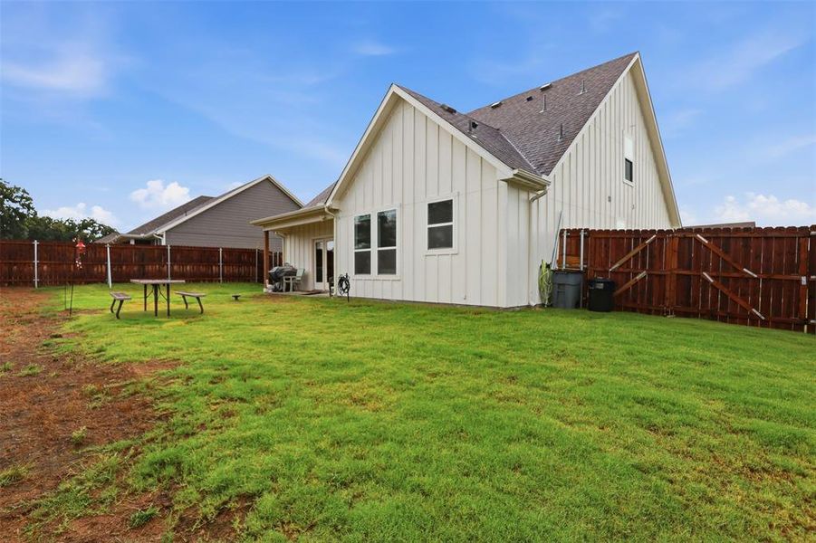 Exterior details and patio area of a home in , Tolar (Image 25).