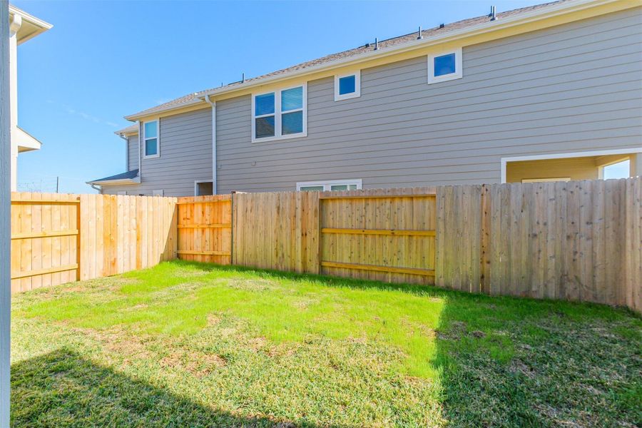 Photos are sample images from a previously built home with the same floor plan. Finishes and fixtures in the current home have been upgraded and may vary.