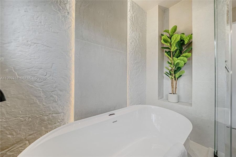 Close-up of interior finishes inside a home in , Fort Lauderdale (Image 21). Close-up of interior finishes inside a home in , Fort Lauderdale (Image 21).