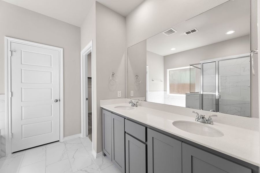 Front exterior of a new home in Heartland, Heartland, TX, highlighting curb appeal (Image 23). Front exterior of a new home in Heartland, Heartland, TX, highlighting curb appeal (Image 23).