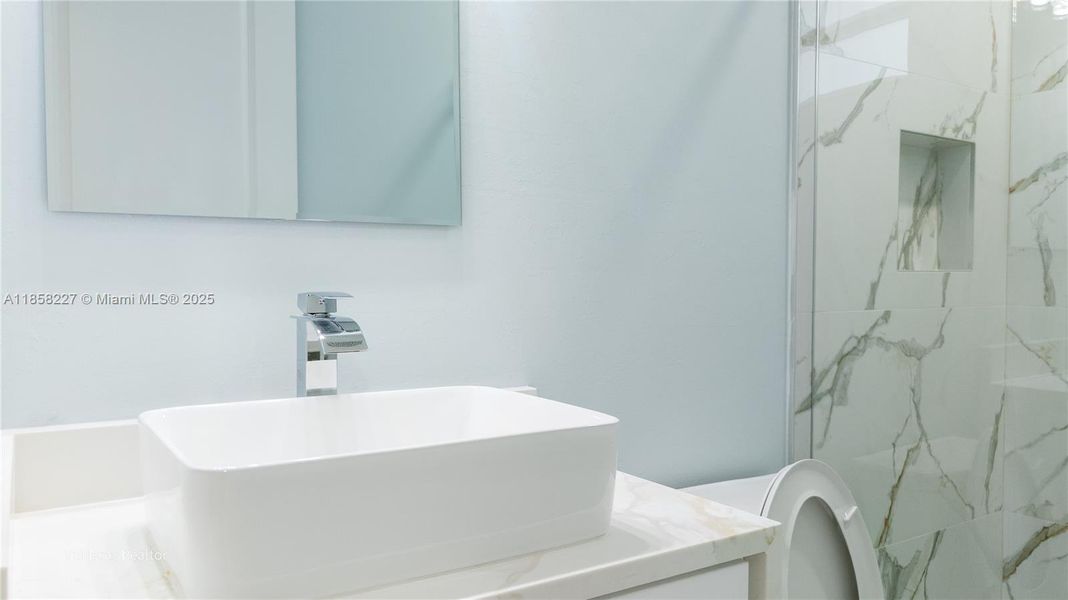 Furnished interior view inside a new home in , Lehigh Acres (Image 9).