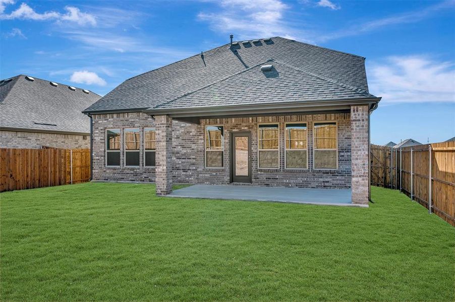 Exterior details and patio area of a home in Sagebrook, Argyle (Image 25).