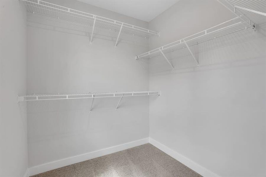 Spacious, unfurnished interior of a new home in Laurel Fields, Gainesville (Image 33).