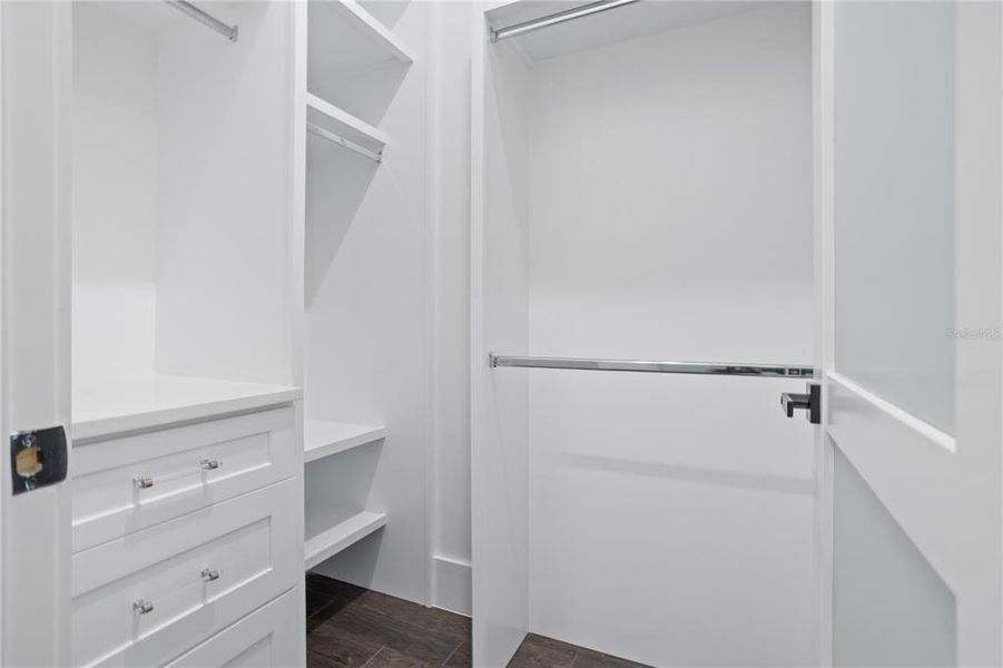 Image 84 of a home in .