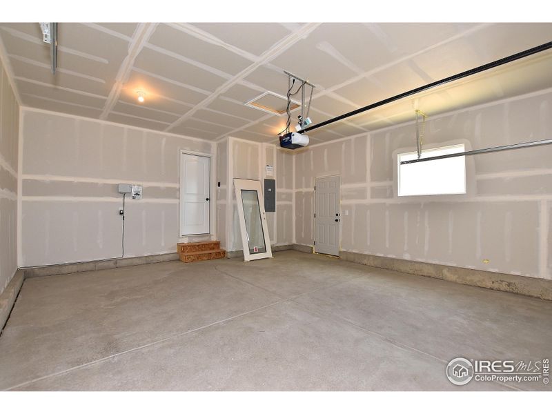 Spacious, unfurnished interior of a new home in , Johnstown (Image 21).