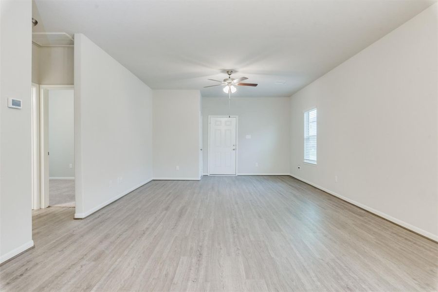 Spacious, unfurnished interior of a new home in Mill Creek Trails, Magnolia (Image 24). Spacious, unfurnished interior of a new home in Mill Creek Trails, Magnolia (Image 24).