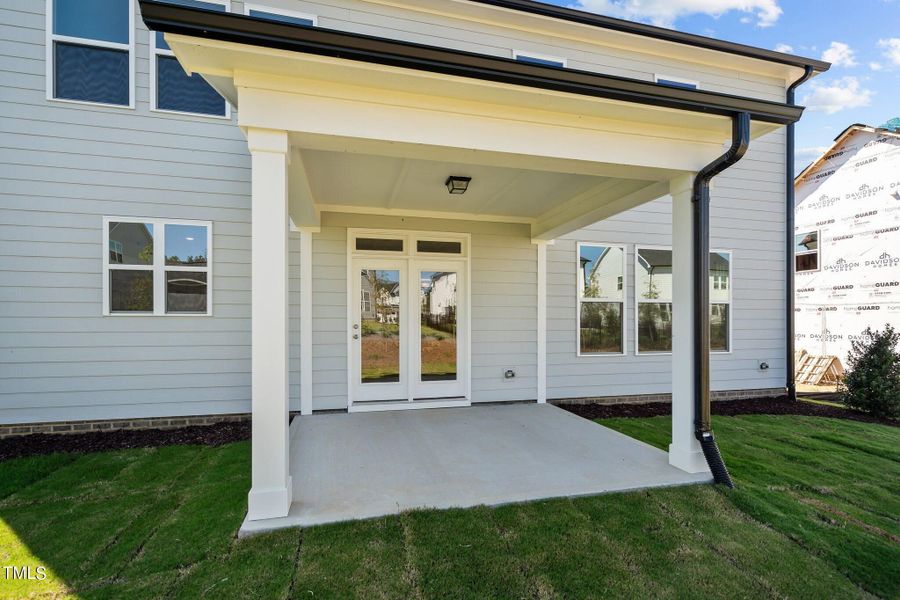 Front exterior of a new home in Glenmere, Knightdale, NC, highlighting curb appeal (Image 148). Front exterior of a new home in Glenmere, Knightdale, NC, highlighting curb appeal (Image 148).