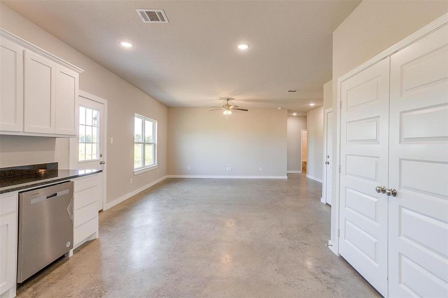 Furnished interior view inside a new home in , Rio Vista (Image 9).