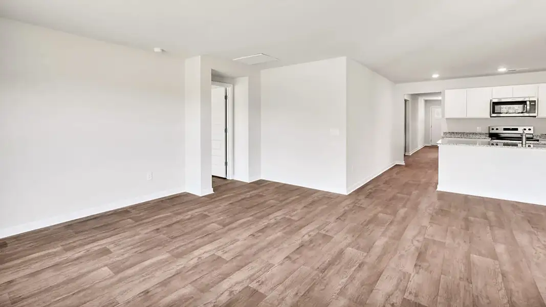 Spacious, unfurnished interior of a new home in Caspian Ridge, Richlands (Image 15).