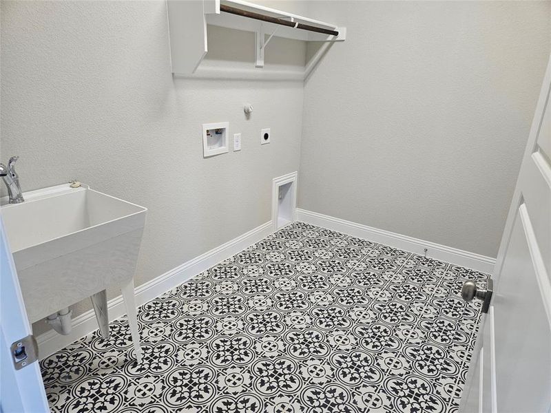 Spacious, unfurnished interior of a new home in , Gordonville (Image 19).