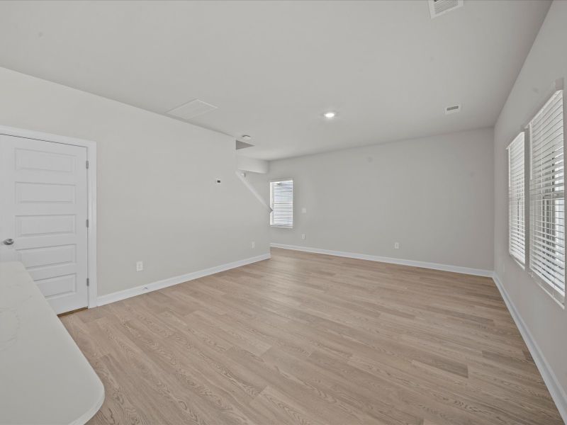 Spacious, unfurnished interior of a new home in Cedar Shoals – Heritage Collection, Piedmont (Image 14).