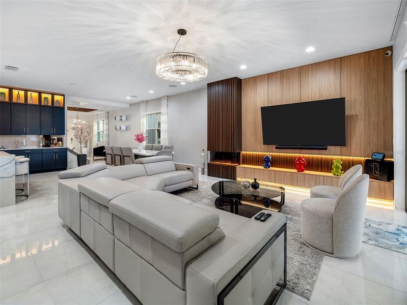 Furnished interior view inside a new home in , Orlando (Image 34).