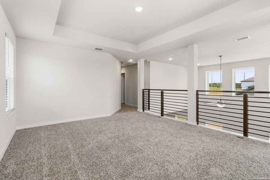 Spacious, unfurnished interior of a new home in Hunters Ranch, San Antonio (Image 17). Spacious, unfurnished interior of a new home in Hunters Ranch, San Antonio (Image 17).
