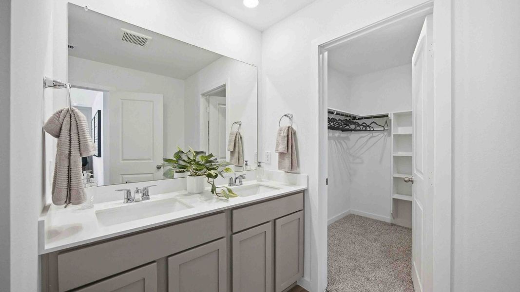 Furnished interior view inside a new home in Mansfield Park, Houston (Image 7).