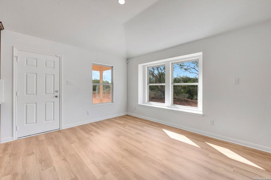 Spacious, unfurnished interior of a new home in Chaparral Ranch, Floresville (Image 32).