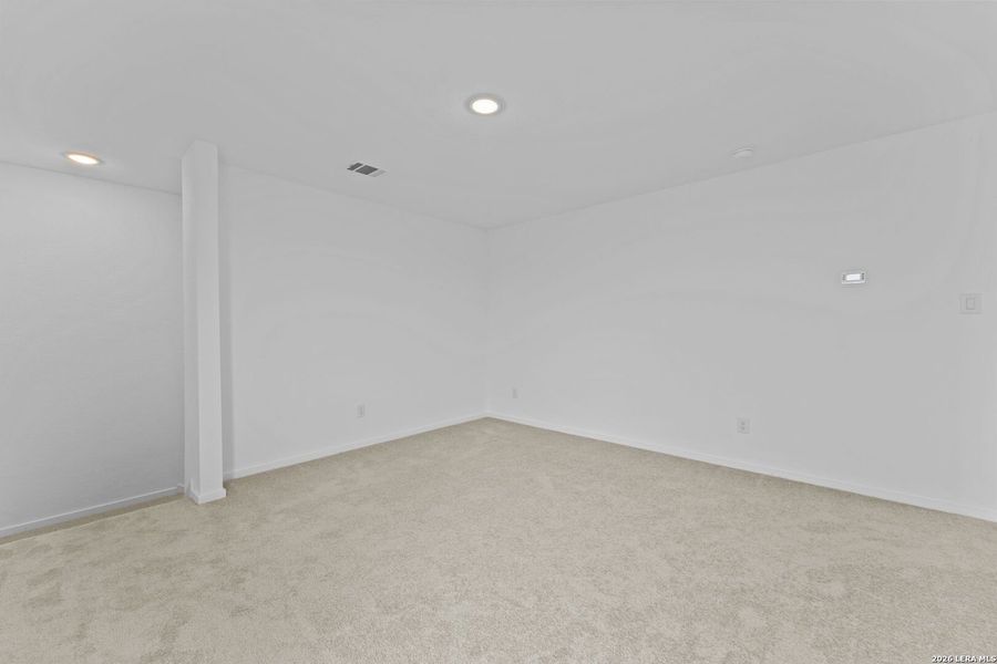 Spacious, unfurnished interior of a new home in Waterwheel, San Antonio (Image 16).