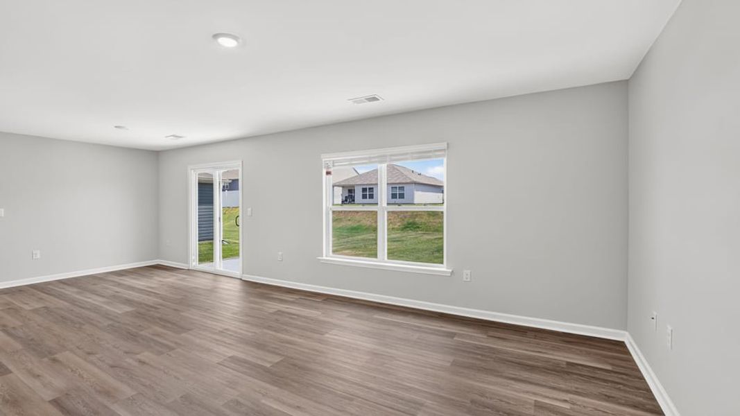 Spacious, unfurnished interior of a new home in Cascade Point, Seneca (Image 26).