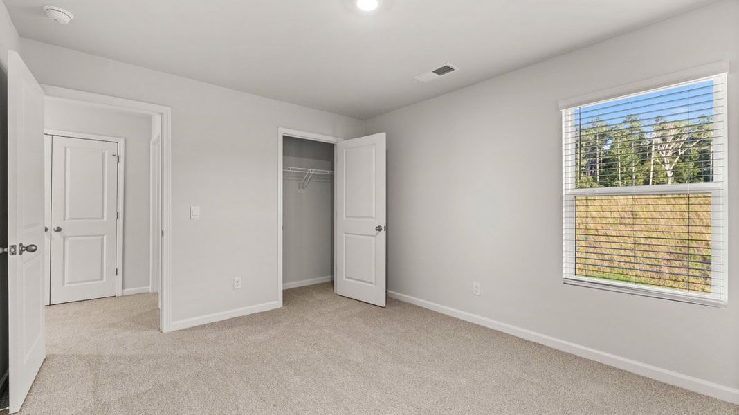 Spacious, unfurnished interior of a new home in Captain's Corner, Grovetown (Image 31).
