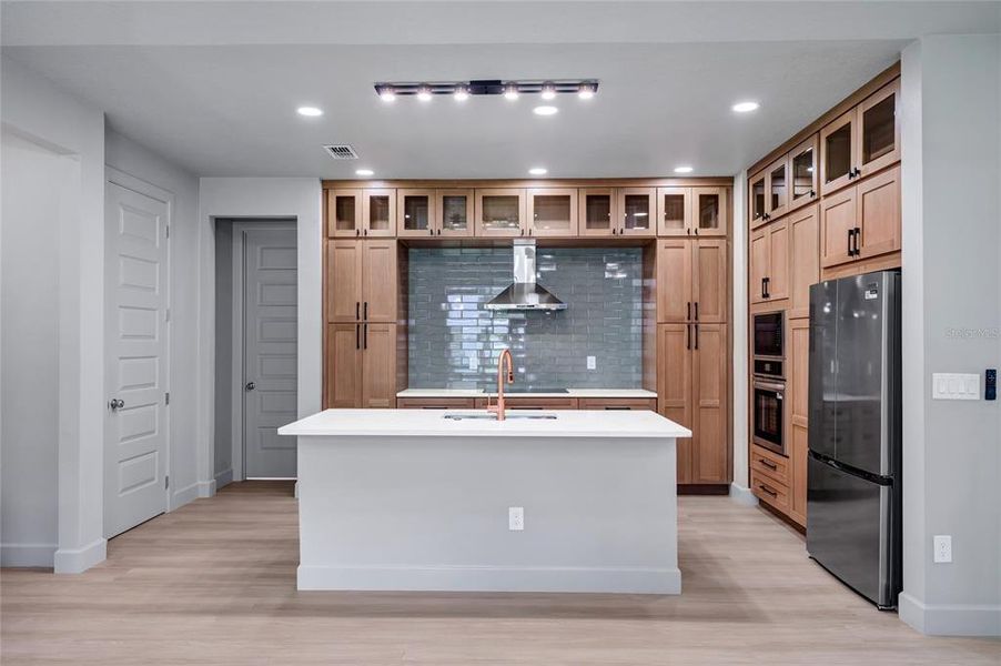 Furnished interior view inside a new home in , Orlando (Image 13).