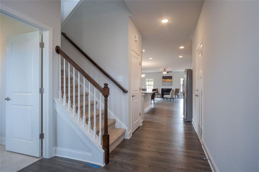 Spacious, unfurnished interior of a new home in Mirror Lake at South Harbour, Villa Rica (Image 19). Spacious, unfurnished interior of a new home in Mirror Lake at South Harbour, Villa Rica (Image 19).