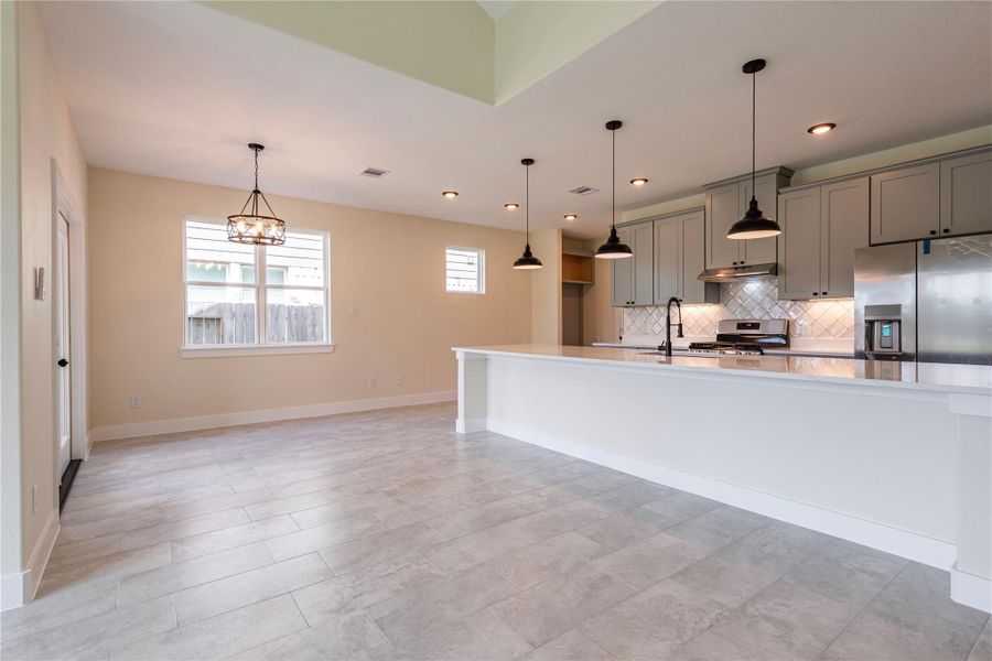Furnished interior view inside a new home in , Santa Fe (Image 7).