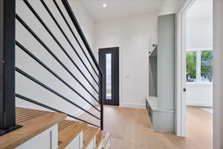 Spacious, unfurnished interior of a new home in , Houston (Image 24).