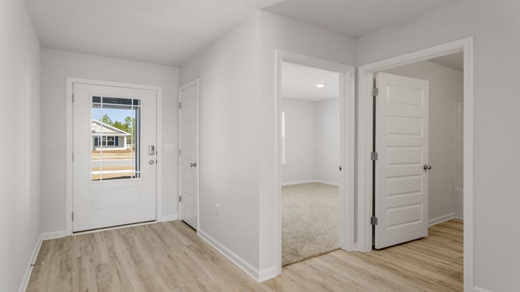 Spacious, unfurnished interior of a new home in Magnolia at the Bluffs Phase 3, Freeport (Image 10).