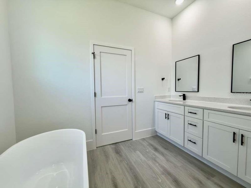 Furnished interior view inside a new home in , Ocala (Image 34).
