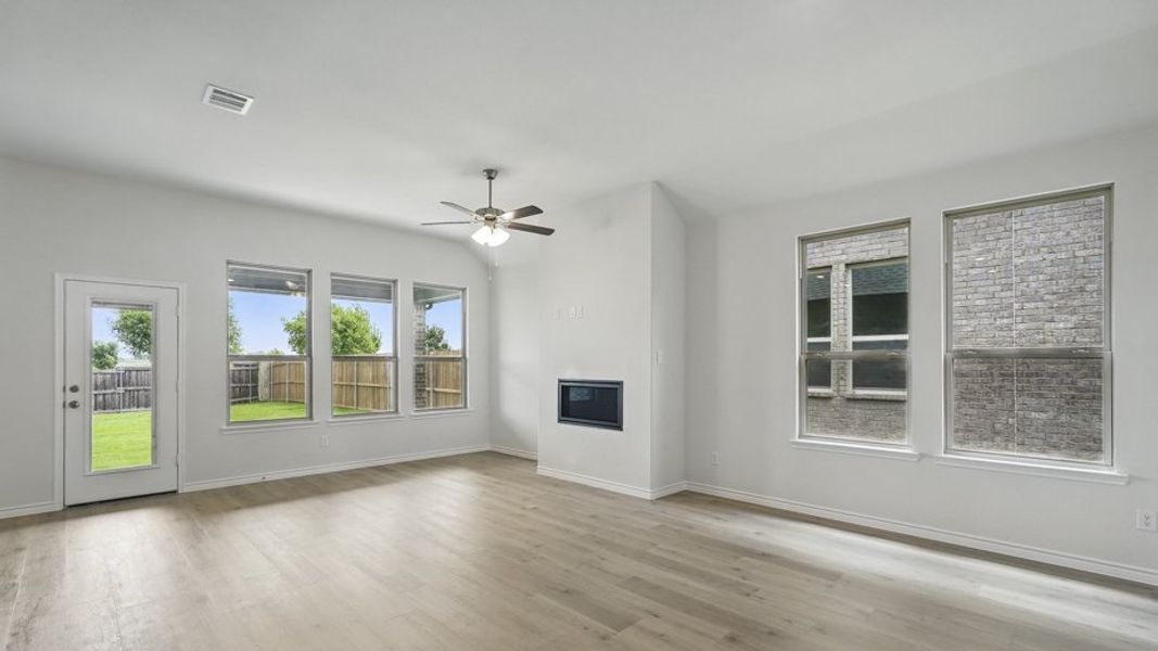 Representative unfurnished interior of a home built from the Durango by D.R. Horton in Madera, Royse City (Image 19). Representative unfurnished interior of a home built from the Durango by D.R. Horton in Madera, Royse City (Image 19).
