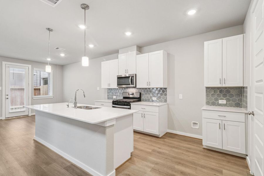 Photo is not of the actual home, but is an inspirational photo of builder’s model home and may depict options, furnishings, and/or decorator features that are not included Photo is not of the actual home, but is an inspirational photo of builder’s model home and may depict options, furnishings, and/or decorator features that are not included