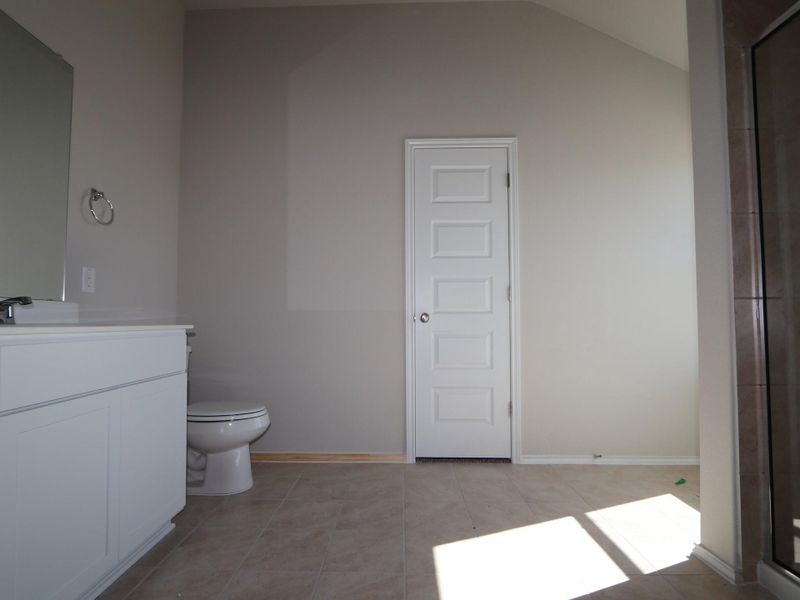 Spacious, unfurnished interior of a new home in Marble Creek Crossing, Austin (Image 6). Spacious, unfurnished interior of a new home in Marble Creek Crossing, Austin (Image 6).