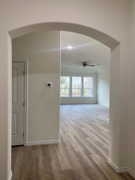 Spacious, unfurnished interior of a new home in , Columbus (Image 13).