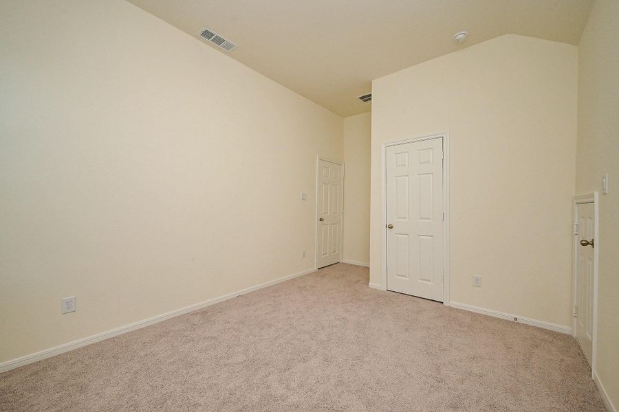 Spacious, unfurnished interior of a new home in StoneCreek Estates, Richmond (Image 24).