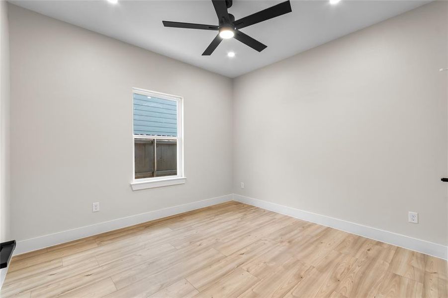 Spacious, unfurnished interior of a new home in , Dallas (Image 33).