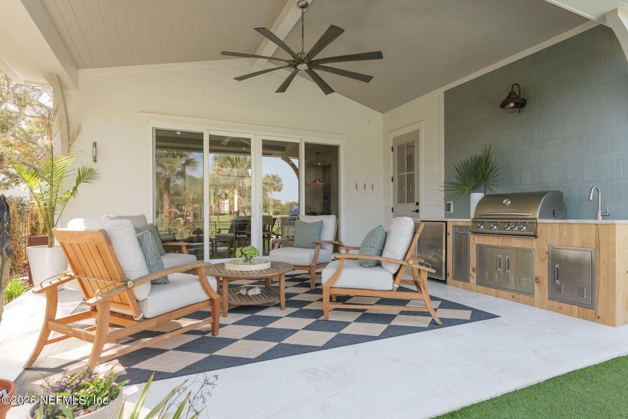 Exterior details and patio area of a home in , Ponte Vedra Beach (Image 38).