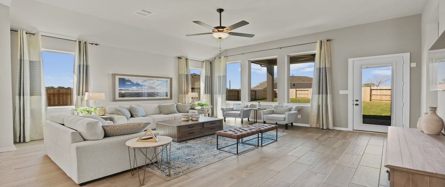Representative furnished interior of a home built from the Hillcrest by Chesmar Homes in Wood Leaf Reserve, Tomball (Image 9). Representative furnished interior of a home built from the Hillcrest by Chesmar Homes in Wood Leaf Reserve, Tomball (Image 9).