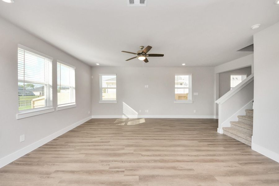 Spacious, unfurnished interior of a new home in Laurel Landing: Founders Collection, Alvin (Image 30).