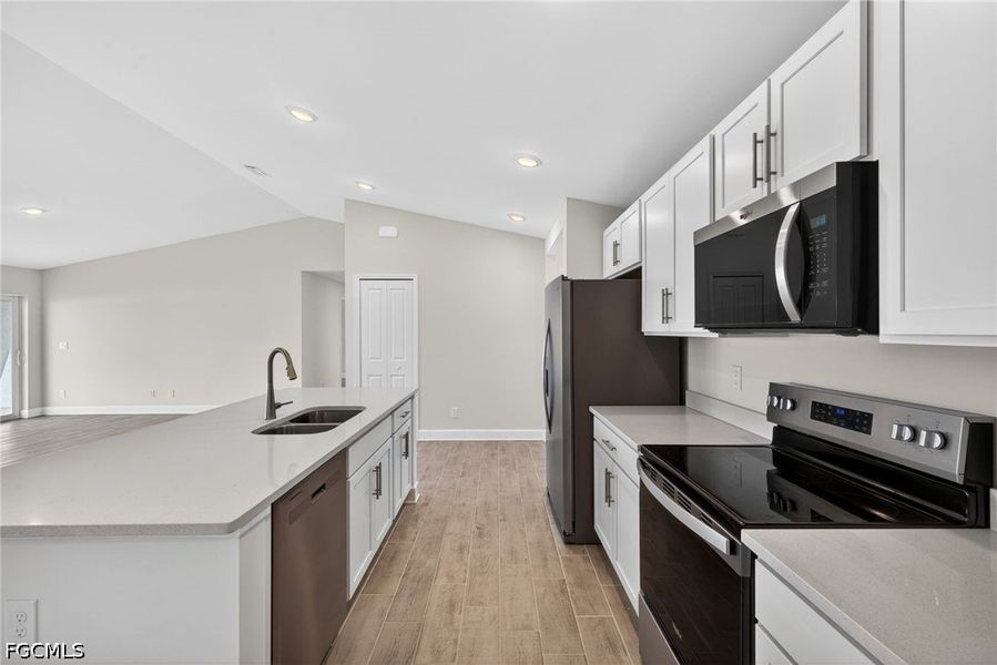 Furnished interior view inside a new home in Cape Coral, Cape Coral (Image 12).