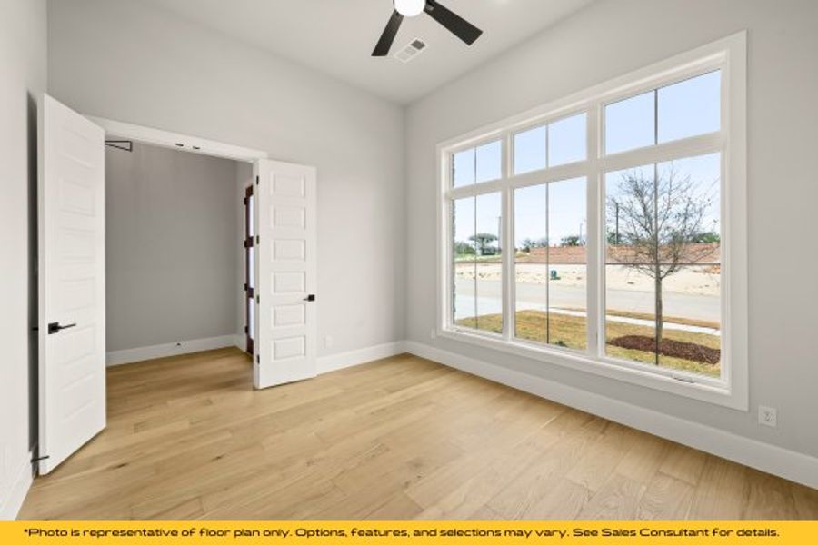 Representative unfurnished interior of a home built from the Aspen by Stonefield Homes in Heath Golf and Yacht Club, Rockwall (Image 24).