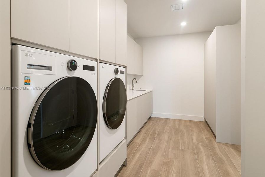 2nd Floor Laundry 2nd Floor Laundry