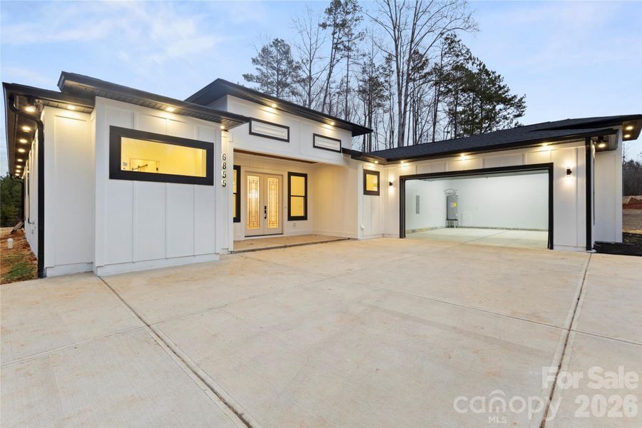 Exterior details and patio area of a home in , Gastonia (Image 17).