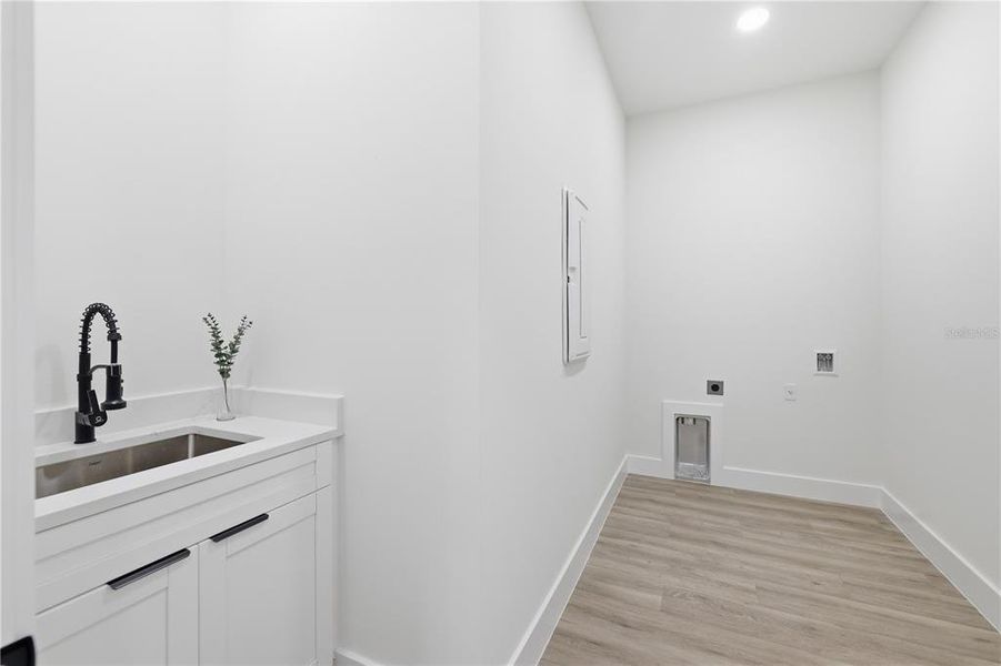 Spacious, unfurnished interior of a new home in , Port Charlotte (Image 37). Spacious, unfurnished interior of a new home in , Port Charlotte (Image 37).