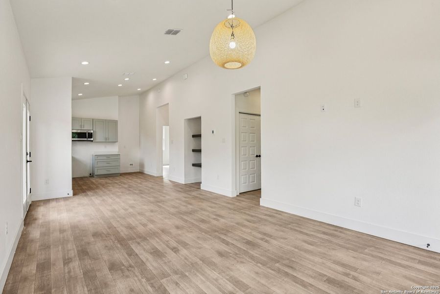 Spacious, unfurnished interior of a new home in , San Antonio (Image 56). Spacious, unfurnished interior of a new home in , San Antonio (Image 56).