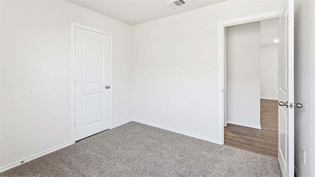 Spacious, unfurnished interior of a new home in Asher Oaks, Bonham (Image 30).