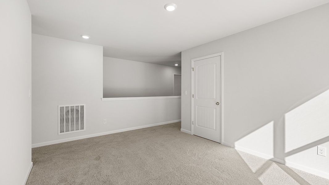 Representative unfurnished interior of a home built from the HAYDEN by D.R. Horton in Fairhaven, Lithia Springs (Image 20).