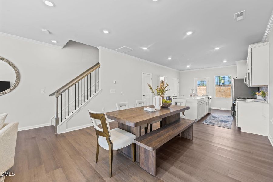 737 Painted Daisy Way